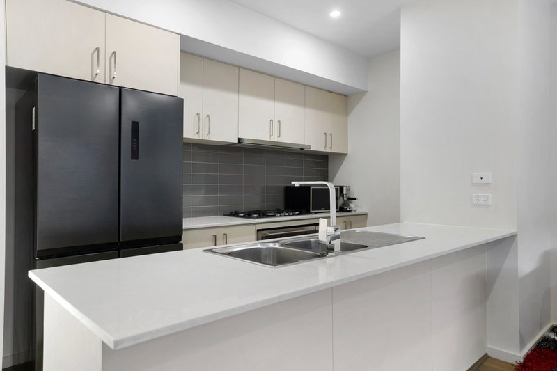 Photo - 249 Dunnings Road, Point Cook VIC 3030 - Image 6