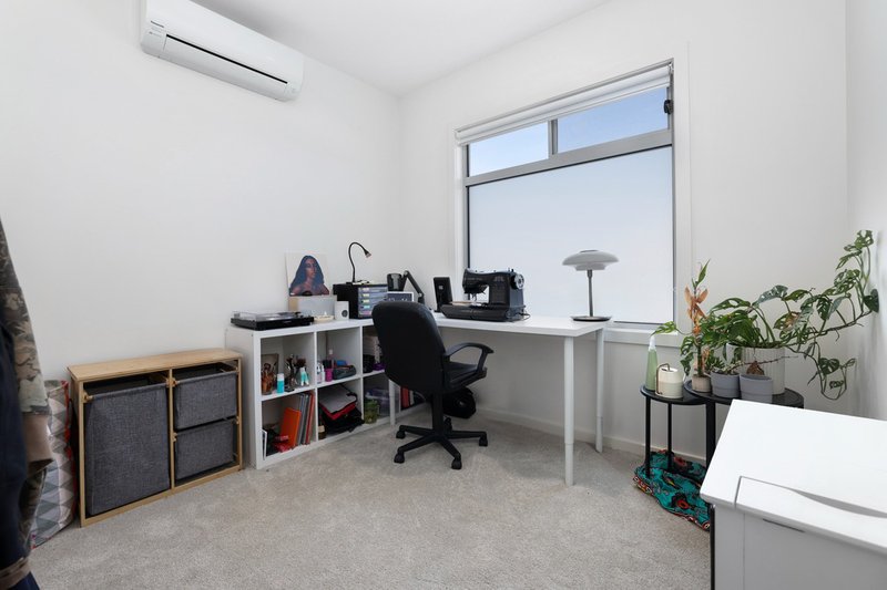 Photo - 249 Dunnings Road, Point Cook VIC 3030 - Image 15