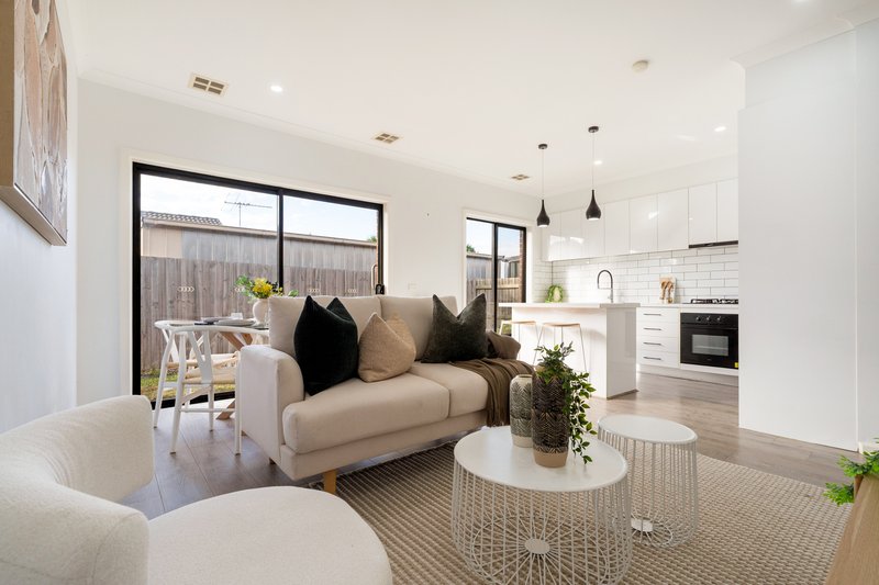 Photo - 2/49 Gillingham Crescent, Craigieburn VIC 3064 - Image 3