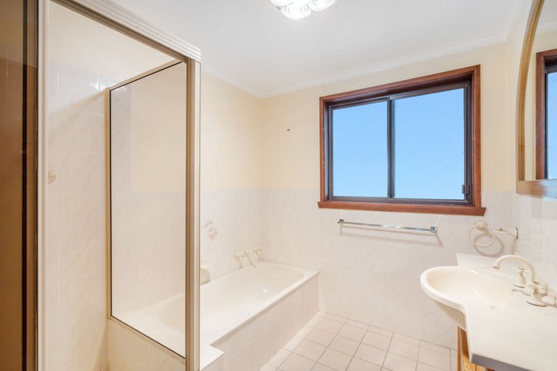 Photo - 249 Kingsford Smith Drive, Spence ACT 2615 - Image 5