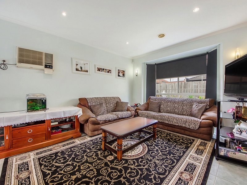 Photo - 2/49 Lewin Street, Deer Park VIC 3023 - Image 3