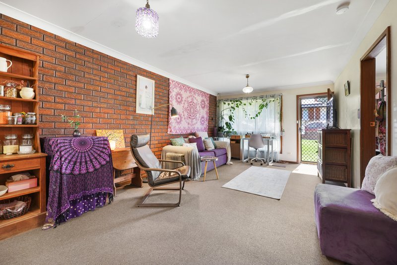 Photo - 2/49 Rawson Avenue, Tamworth NSW 2340 - Image 4