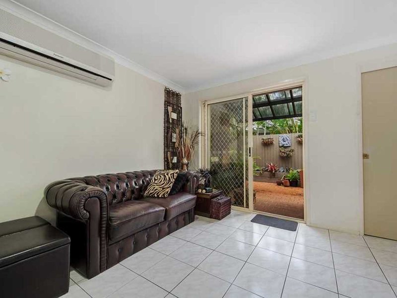 Photo - 249 Ron Penhaligon Way, Robina QLD 4226 - Image 8