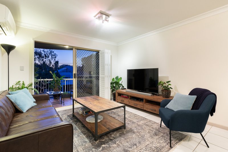 Photo - 2/49 Stafford Street, East Brisbane QLD 4169 - Image 2