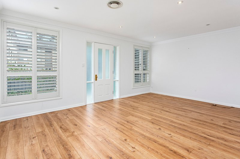 Photo - 2/49 The Esplanade, Thirroul NSW 2515 - Image 2