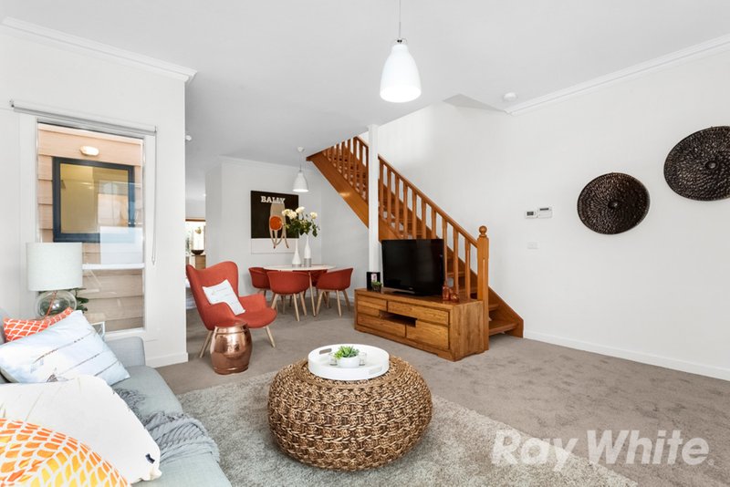 Photo - 2/494 Victoria Street, Brunswick West VIC 3055 - Image 2