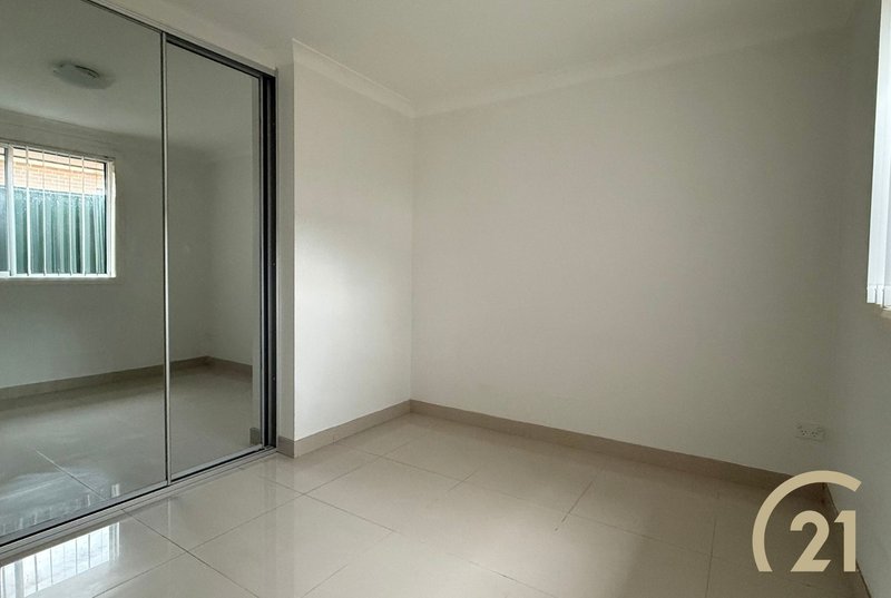 Photo - 24a Condello Crescent, Edensor Park NSW 2176 - Image 5