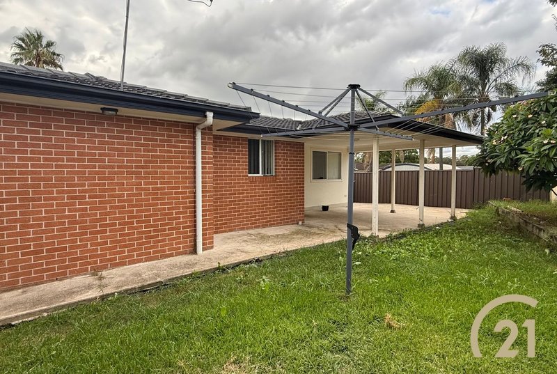 Photo - 24a Condello Crescent, Edensor Park NSW 2176 - Image 6