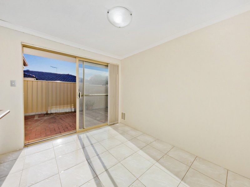 Photo - 24a Eastdene Circle, Nollamara WA 6061 - Image 8