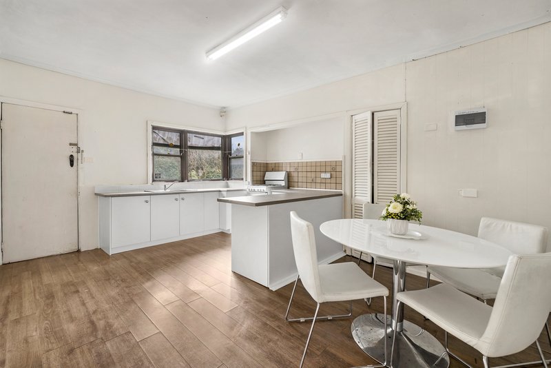 Photo - 24a Forest Road, Ferntree Gully VIC 3156 - Image 6