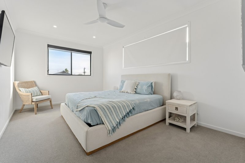 Photo - 24A Muscovey Avenue, Paradise Point QLD 4216 - Image 11