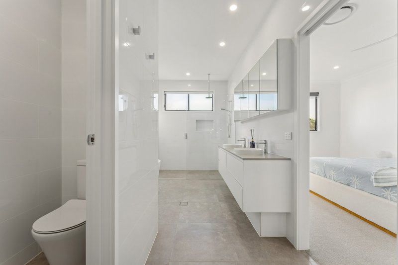 Photo - 24A Muscovey Avenue, Paradise Point QLD 4216 - Image 12