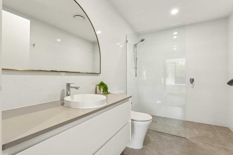 Photo - 24A Muscovey Avenue, Paradise Point QLD 4216 - Image 17