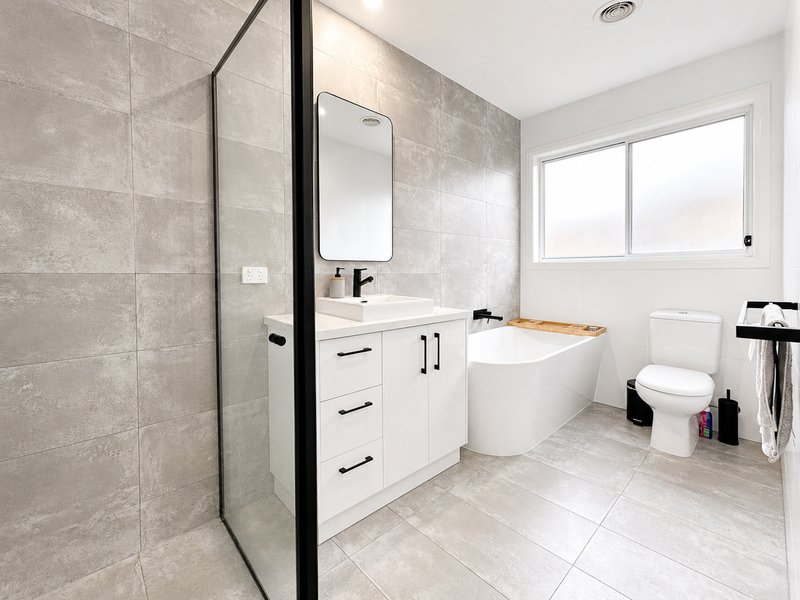 Photo - 24A Torquay Road, Belmont VIC 3216 - Image 9
