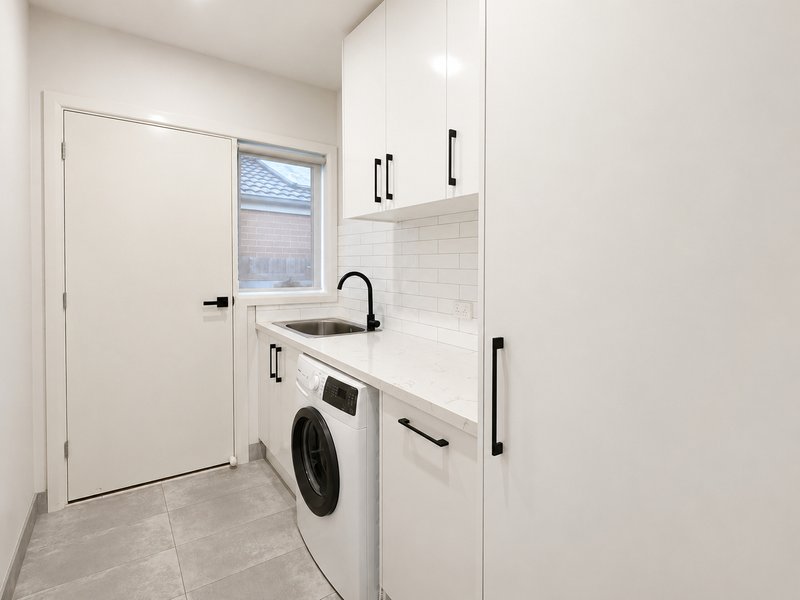 Photo - 24A Torquay Road, Belmont VIC 3216 - Image 10