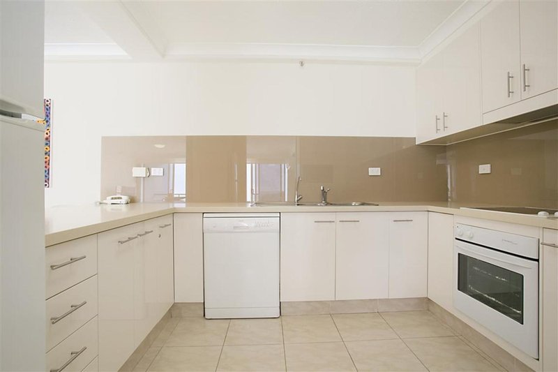 Photo - 24B/ 5 Clifford Street, Surfers Paradise QLD 4217 - Image 4