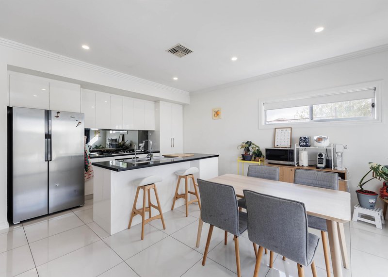 Photo - 2/4B Ayr Avenue, Seaton SA 5023 - Image 3
