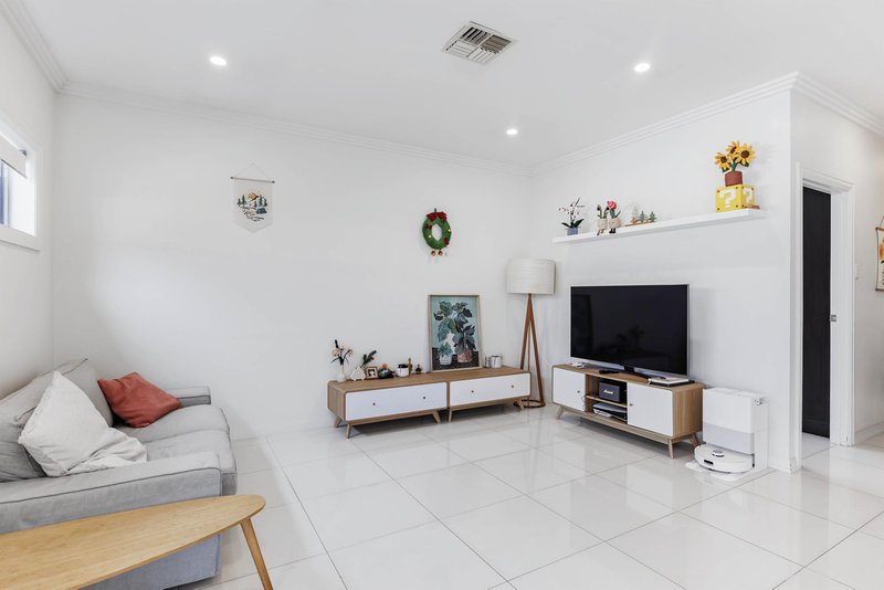 Photo - 2/4B Ayr Avenue, Seaton SA 5023 - Image 6