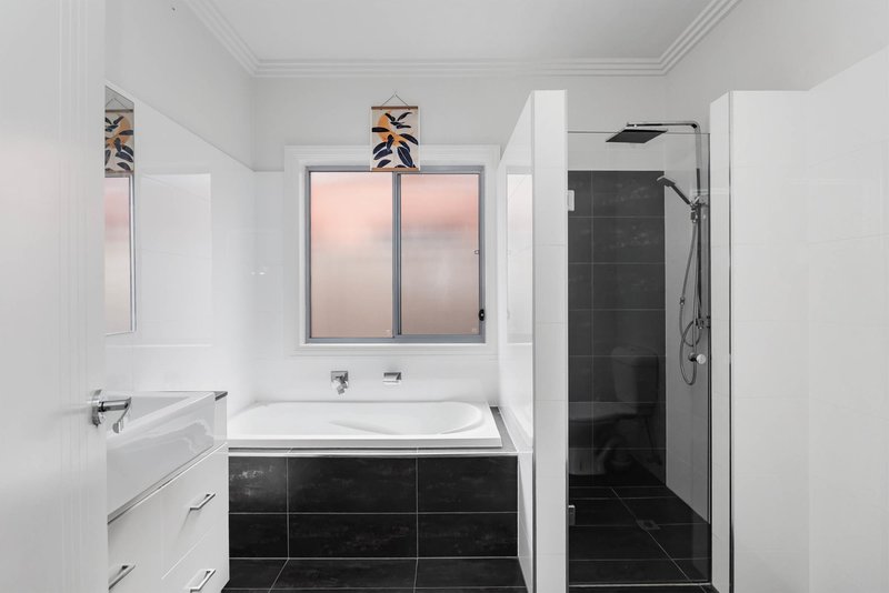 Photo - 2/4B Ayr Avenue, Seaton SA 5023 - Image 10