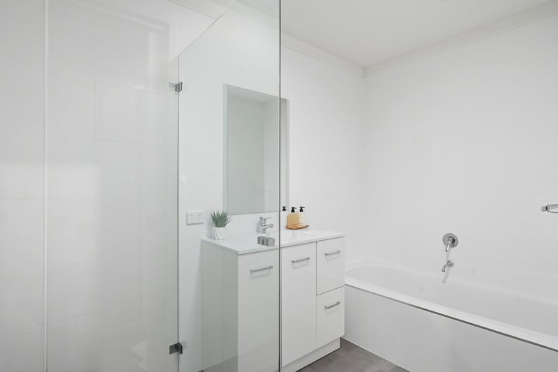 Photo - 24B James Watt Drive, Chittaway Bay NSW 2261 - Image 13