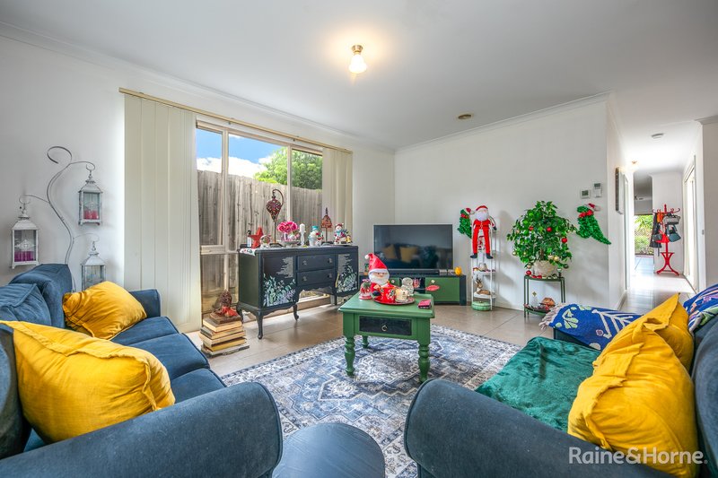 Photo - 24B Keith Avenue, Sunbury VIC 3429 - Image 3