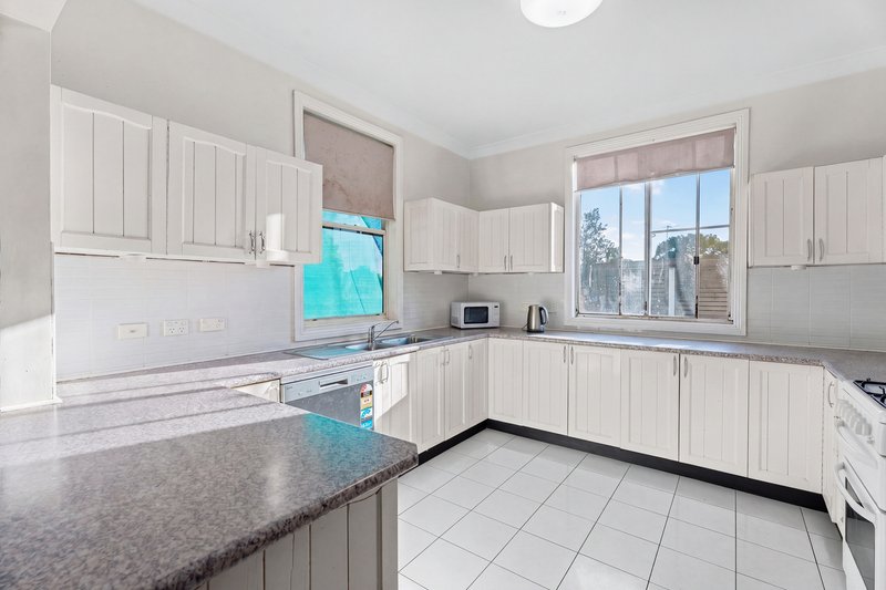 Photo - 25 & 25a Maranie Avenue, St Marys NSW 2760 - Image 3