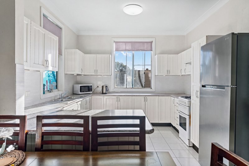 Photo - 25 & 25a Maranie Avenue, St Marys NSW 2760 - Image 4