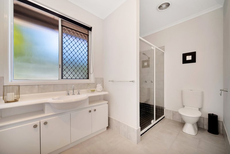 Photo - 25-27 Dorset Drive, Springwood QLD 4127 - Image 9