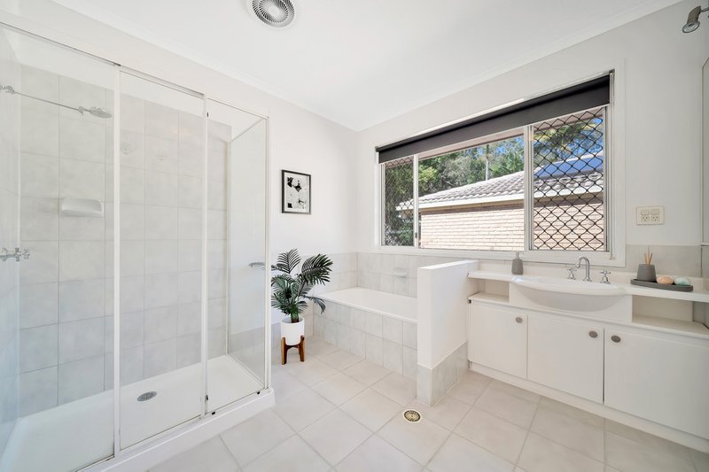 Photo - 25-27 Dorset Drive, Springwood QLD 4127 - Image 12