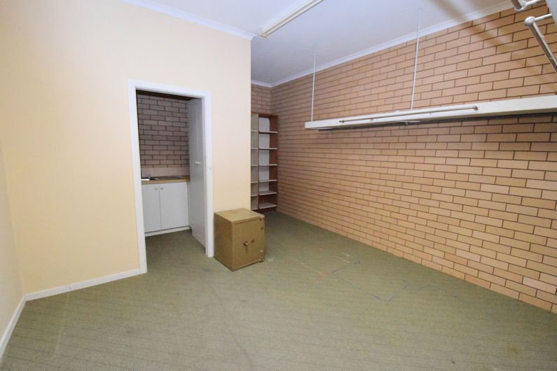 Photo - 25 - 29 Napier Street, Deniliquin NSW 2710 - Image 10