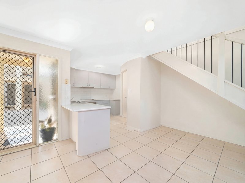 Photo - 2/5-7 Keenan Street, Margate QLD 4019 - Image 3