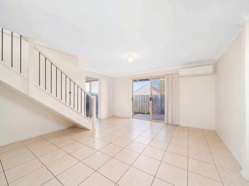 Photo - 2/5-7 Keenan Street, Margate QLD 4019 - Image 5