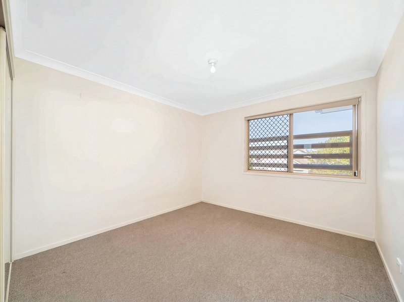 Photo - 2/5-7 Keenan Street, Margate QLD 4019 - Image 6