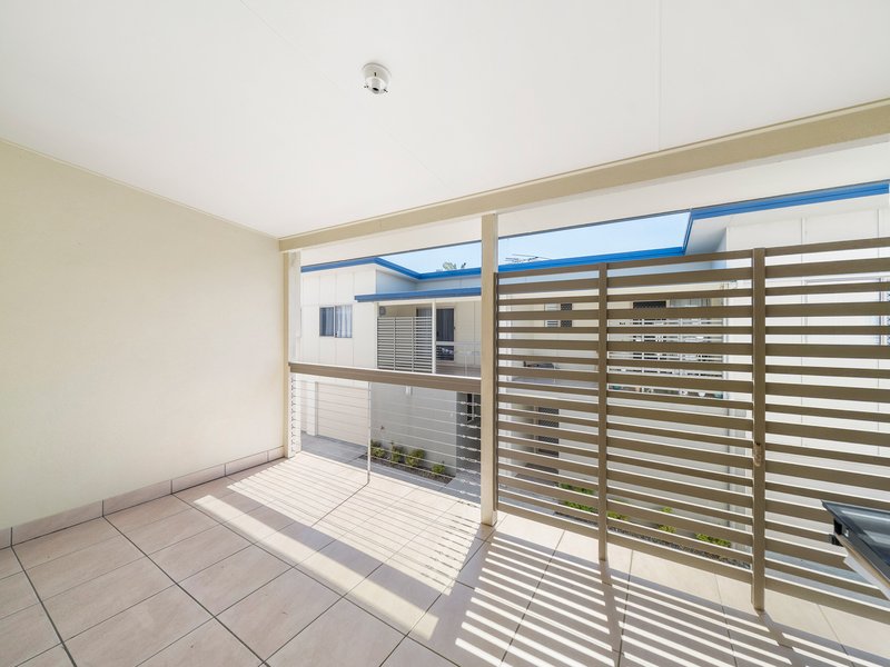 Photo - 2/5-7 Keenan Street, Margate QLD 4019 - Image 8