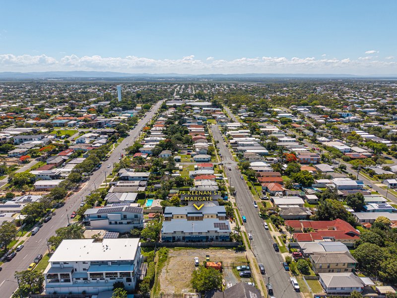 Photo - 2/5-7 Keenan Street, Margate QLD 4019 - Image 17