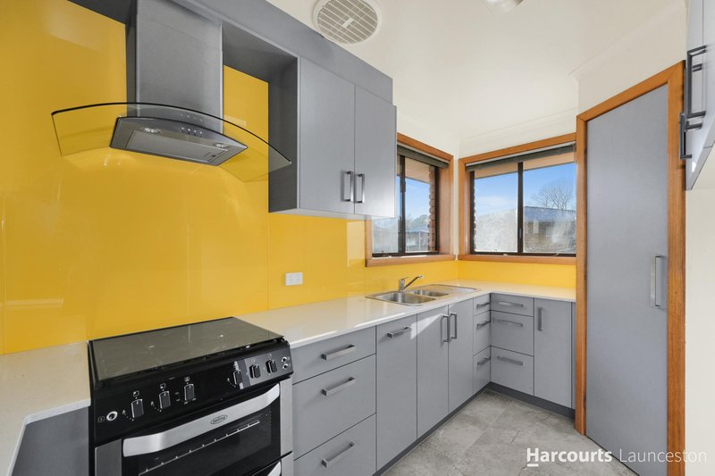 Photo - 2/5-7 Newnham Close, Newnham TAS 7248 - Image 3
