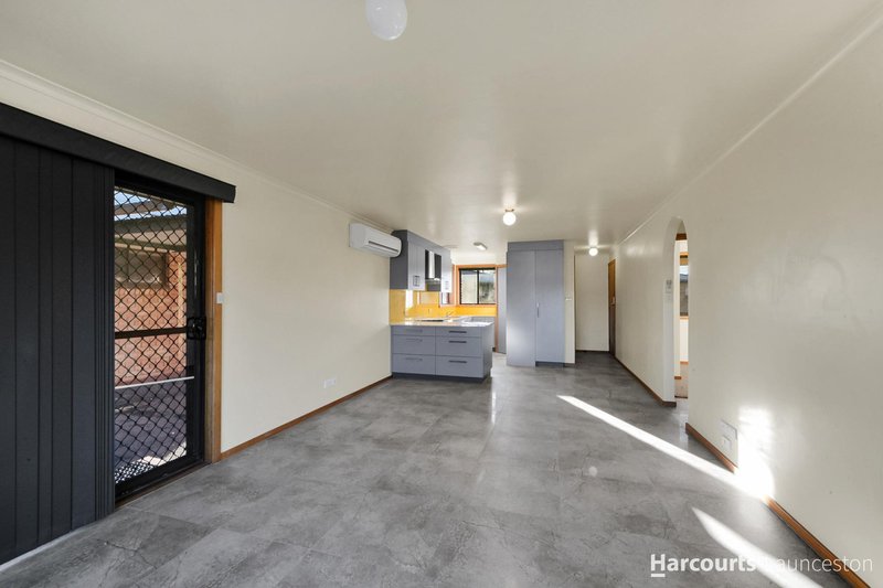Photo - 2/5-7 Newnham Close, Newnham TAS 7248 - Image 6