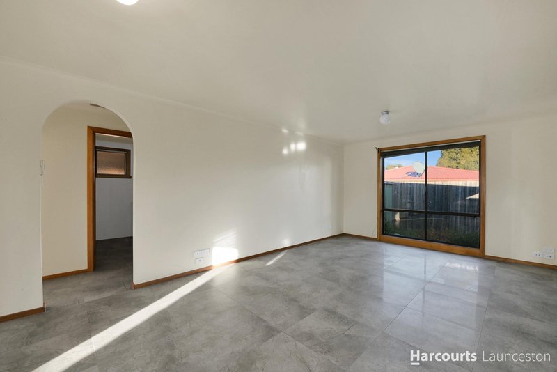 Photo - 2/5-7 Newnham Close, Newnham TAS 7248 - Image 8