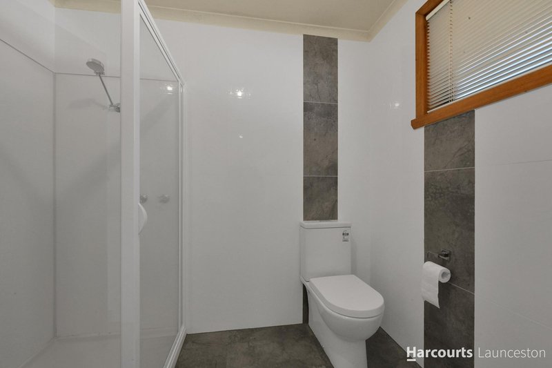 Photo - 2/5-7 Newnham Close, Newnham TAS 7248 - Image 11