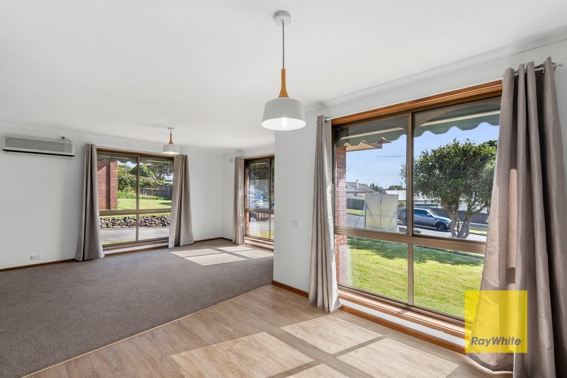 Photo - 2/5-7 Regent Street, Belmont VIC 3216 - Image 7