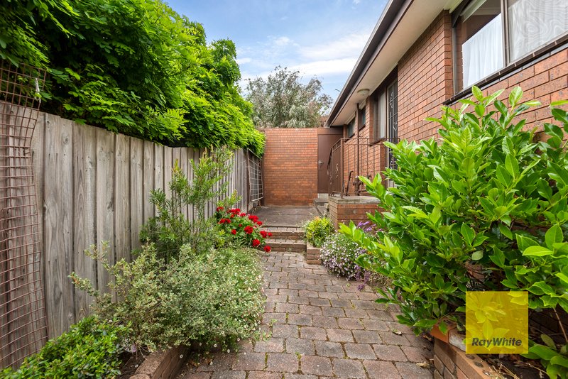 Photo - 2/5-7 Regent Street, Belmont VIC 3216 - Image 11