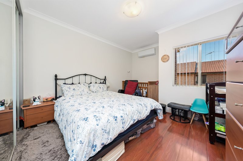 Photo - 2/5-9 Hill Street, Campsie NSW 2194 - Image 5