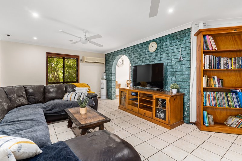 Photo - 25 Achilles Drive, Springwood QLD 4127 - Image 12