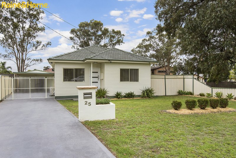 25 Adams Crescent, St Marys NSW 2760