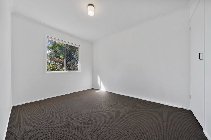 Photo - 25 Adelaide Circuit, Beenleigh QLD 4207 - Image 9