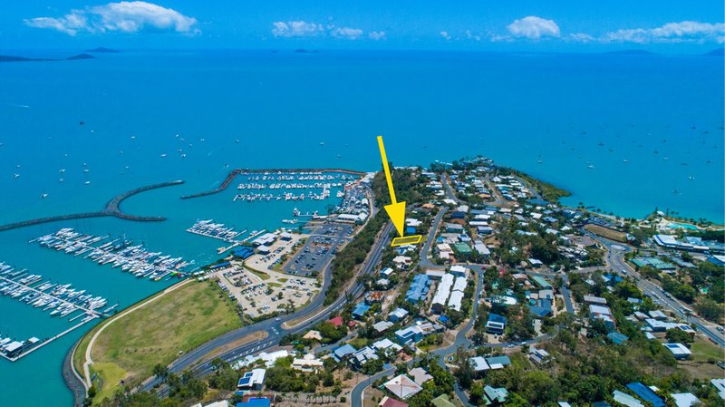 Photo - 25 Airlie Crescent, Airlie Beach QLD 4802 - Image 2