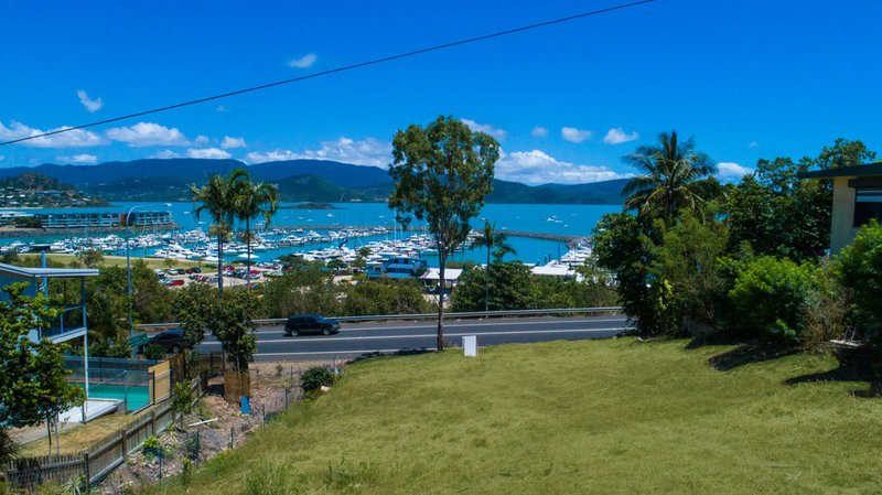 Photo - 25 Airlie Crescent, Airlie Beach QLD 4802 - Image 4