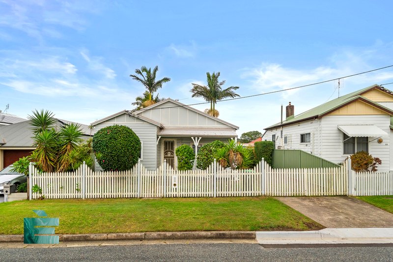 Photo - 25 Albert Street, Belmont NSW 2280 - Image 2
