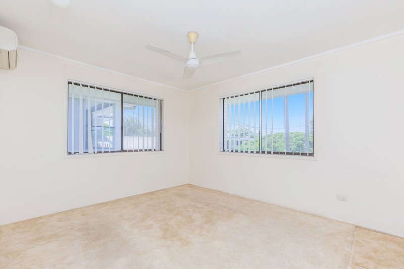 Photo - 25 Aloomba Court, Redcliffe QLD 4020 - Image 10