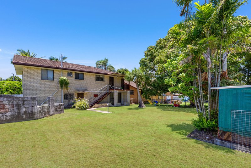 Photo - 25 Aloomba Court, Redcliffe QLD 4020 - Image 16